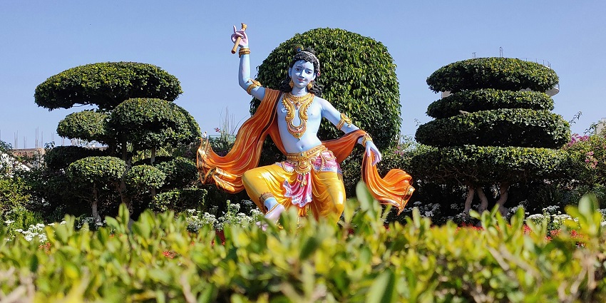 A beautifully crafted statue of a Hindu god in Seva Kunj and places to visit in Vrindavan