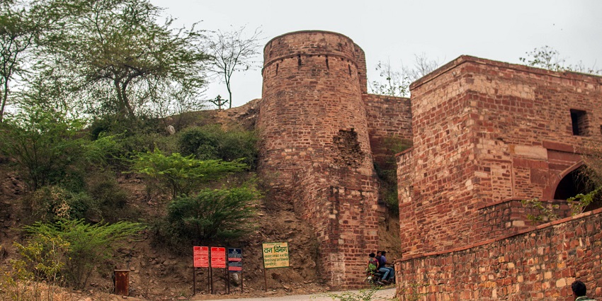 A historic Shergarh Fort, a famous place near for all history enthusiasts