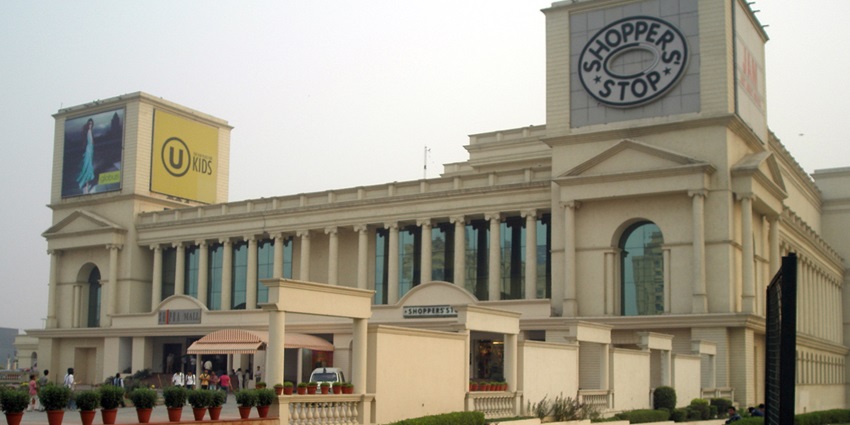 An image of Shipra Mall, which is one of the best places to visit in Ghaziabad.