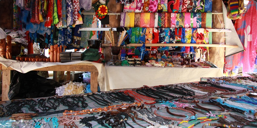 Convenient hub for traditional and modern shopping needs for every traveller.