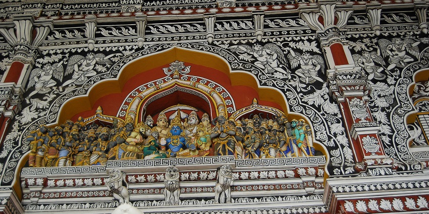 Discover unique handicrafts and Tanjore paintings at Shree Krishna Arts.