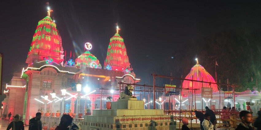 Visit Shri Kalaram Temple, a peaceful place to worship Rama.