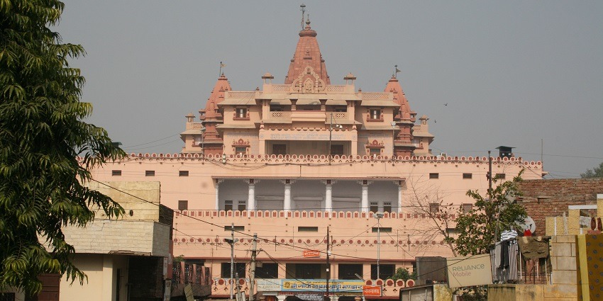 An image of a Famous place near Gokul Temple, featuring the intricate architecture of Mathura Temple.