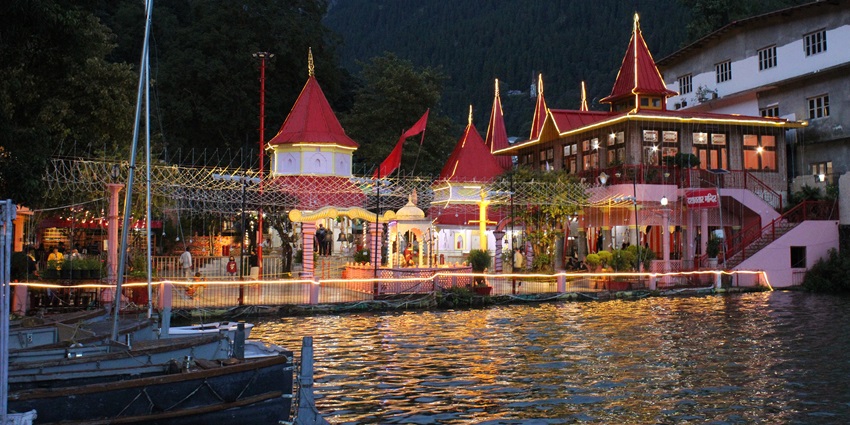 Visiting the Durga Devi Temple is one of the best things to do in Ramnagar, Uttarakhand