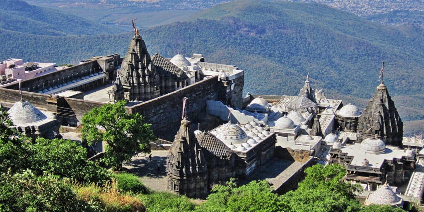 Shree Suparshwanath Bhagwan Digamber Mandir at Ghat.