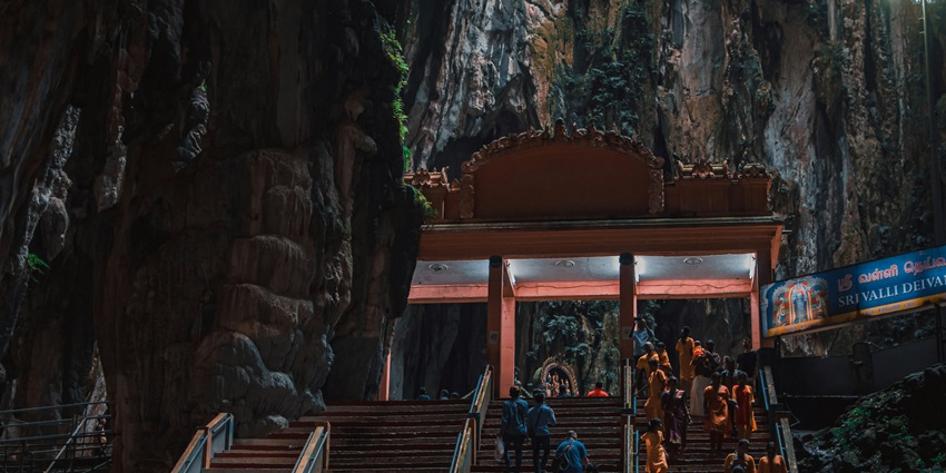 A picture of Siddhar Caves in Kolli Hills, where so many ancient sages meditated.