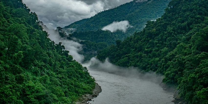 Siliguri is one of the offbeat places in West Bengal and is the gateway to Northeast India.