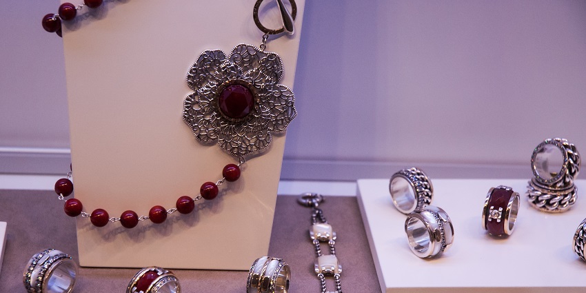 Markets offering crafted silver jewellery and accessories.