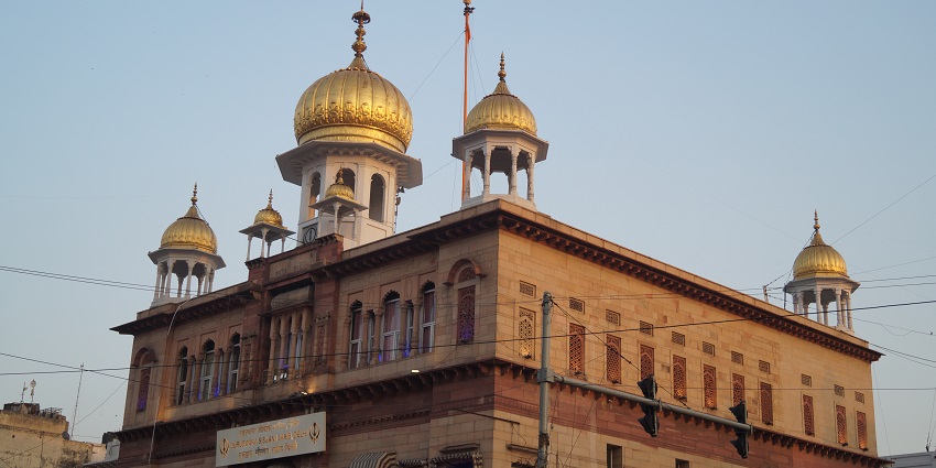 Historic Gurudwara Sis Ganj Sahib with a golden dome - Places to visit in Ambala