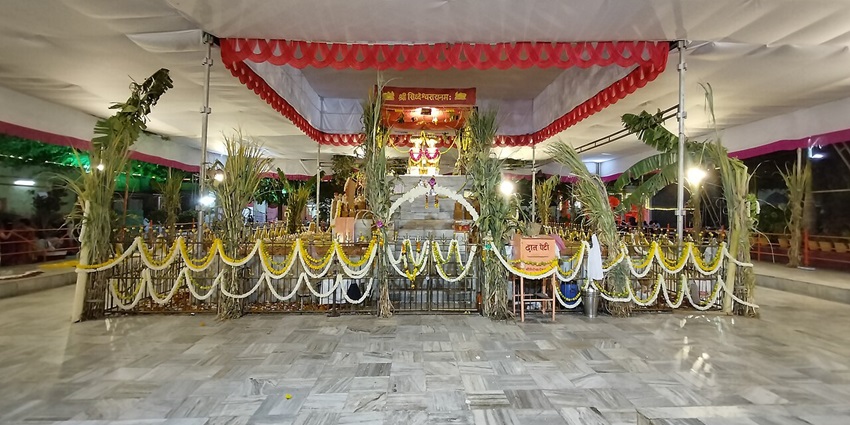 Solapur Siddheshwar Temple is one of the best places to visit near the temple