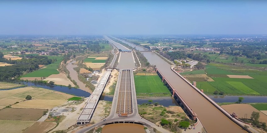 Wondering about engineering of Solani Aqueduct, a magnificent thing to do in Roorkee