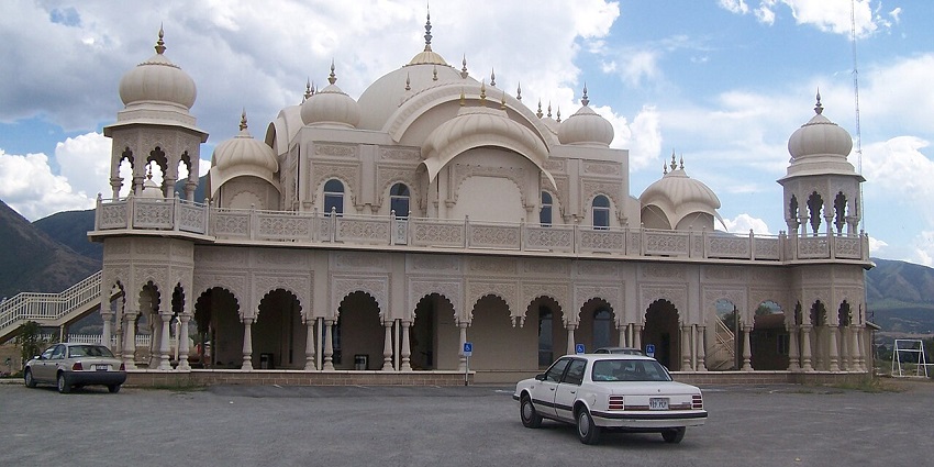 One of the unique Agra Museums which helps delve into spirituality.