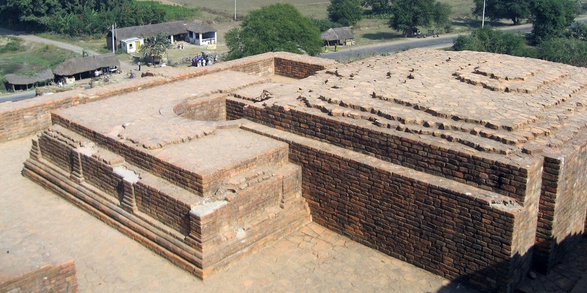 A picture of Sravasti, a Buddhist site, is one of the best places to visit near Lucknow.
