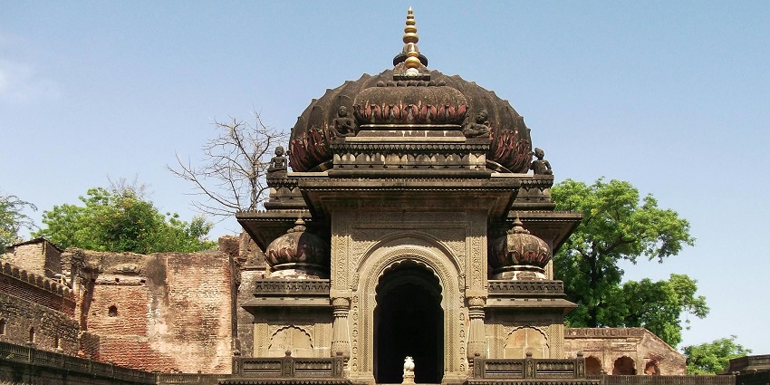 A view of the steps leading up to Sri Balamurugan Temple surrounded by greenery