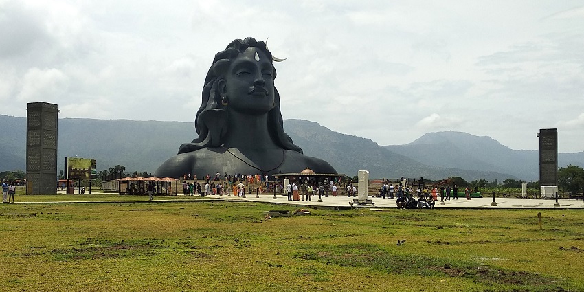 Amazing representation of the Lord Shiva in meditation form .
