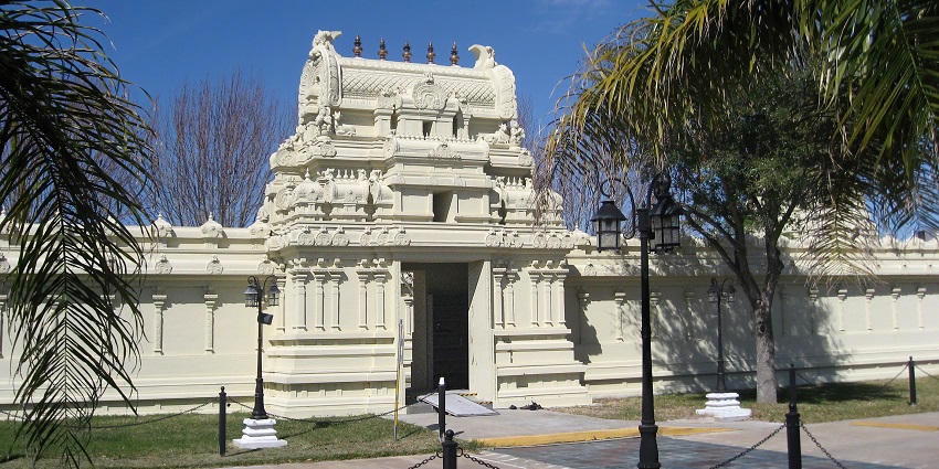 The Sakthi Ambikai Mariamman Temple, , one of the Hosur temples, is dedicated to the Hindu deity known as Shakti.
