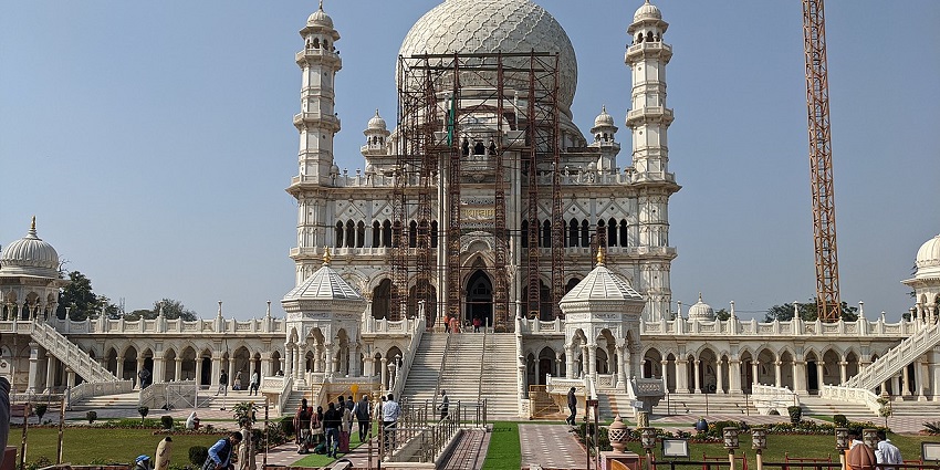 Another one of the Agra Museums which is based on the Radhasaomi faith.