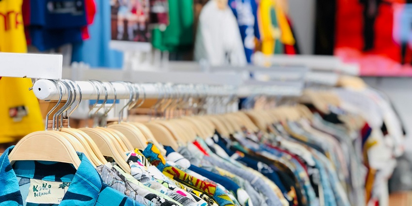 An image of T. Nagar which is a popular hub for street shopping in Chennai, Tamil Nadu.
