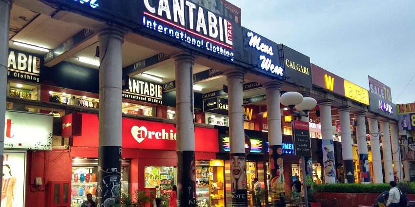 Shopping in Anna Nagar Chennai offers various shops and dining establishments.