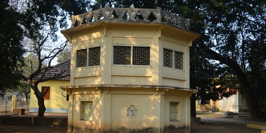 Tagore’s Ashram is a historic gem among places to visit in Shantiniketan.