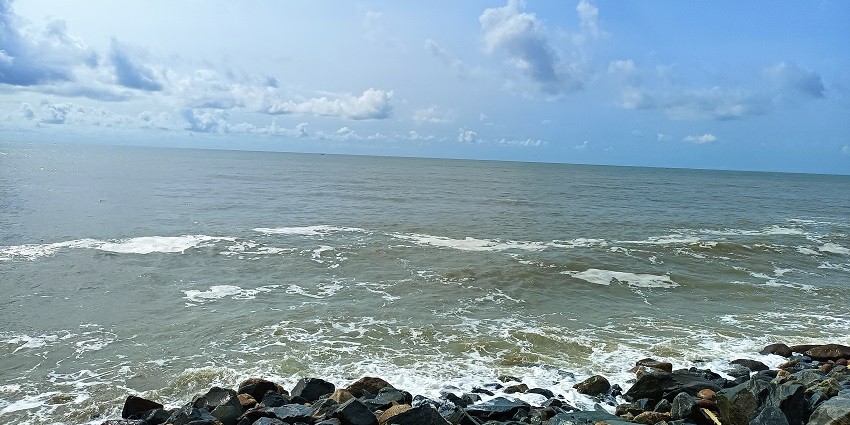 Experience tranquillity at Tajpur Beach, a place to visit in Mandarmani
