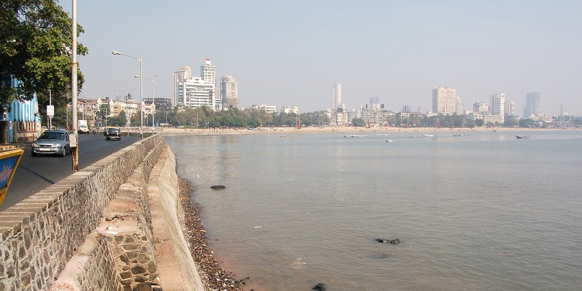 View of the Walkeshwar road, with the sea right beside to it
