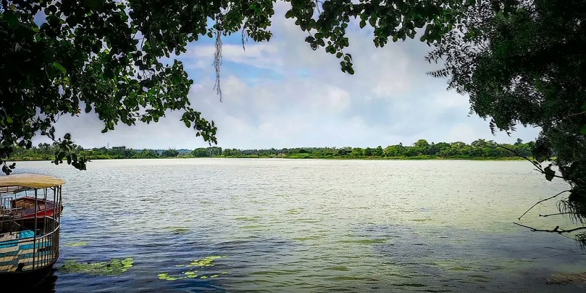 Take a trip to Lalbandh, a beautiful and scenic place, perfect for relaxation and fun.