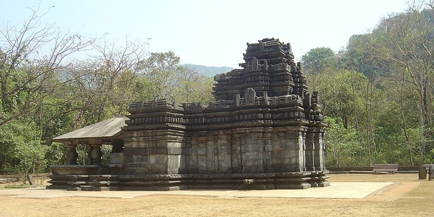 Tambdi Surla Temple with its unique architecture.