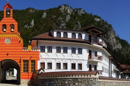 Tashi Kyil Monastery, the Tibetan Buddhist sanctuary known for culture and serenity.