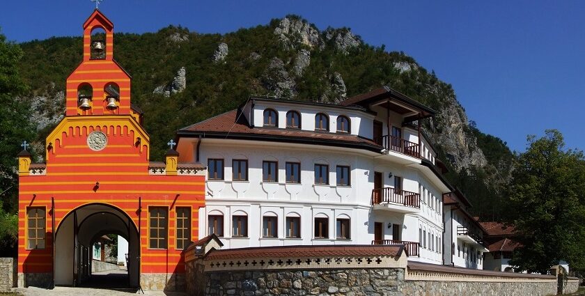 Tashi Kyil Monastery, the Tibetan Buddhist sanctuary known for culture and serenity.