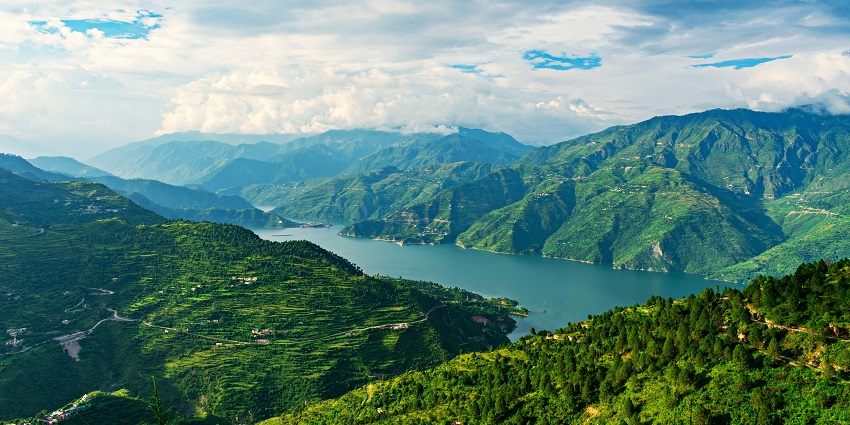 A view of Tehri Dam, Uttarakhand for every traveller to visit and explore.