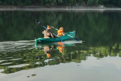 Experience Tehri Lake water sports amidst stunning Himalayan landscapes.