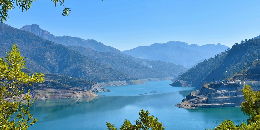Enjoy the scenic views of Tehri Lake which is one of the beautiful places to explore.