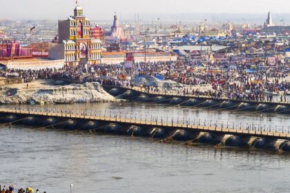 A panoramic view of one of the temples in Allahabad, showcasing crowded surroundings.