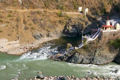 A serene site of the Alaknanda River, captured from a temple in Rudraprayag