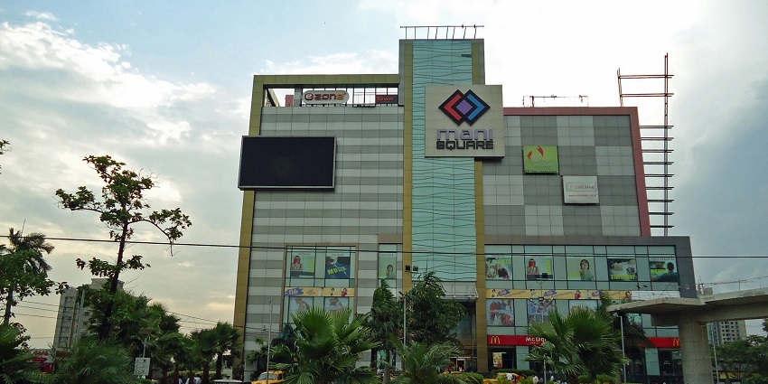 Shopping mall offering a mix of brands and entertainment.