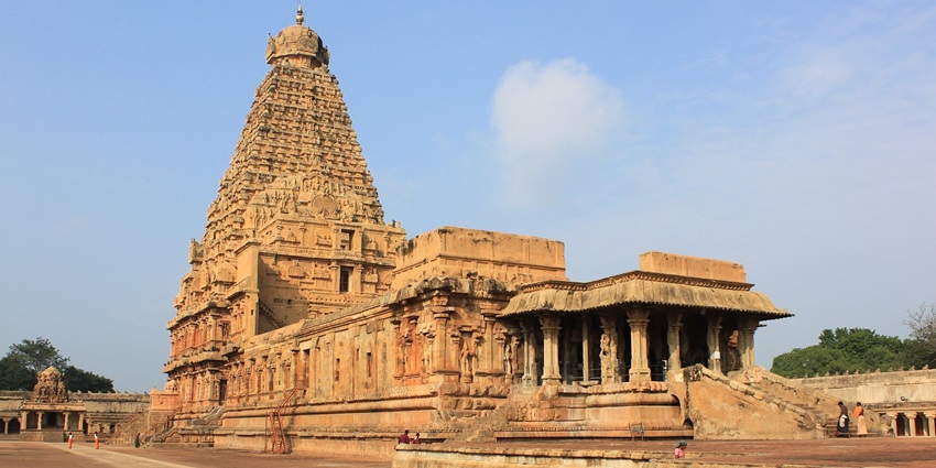 Thanjavur Brihadeeswara Temple, a popular place near Point Calimere Wildlife Sanctuary.