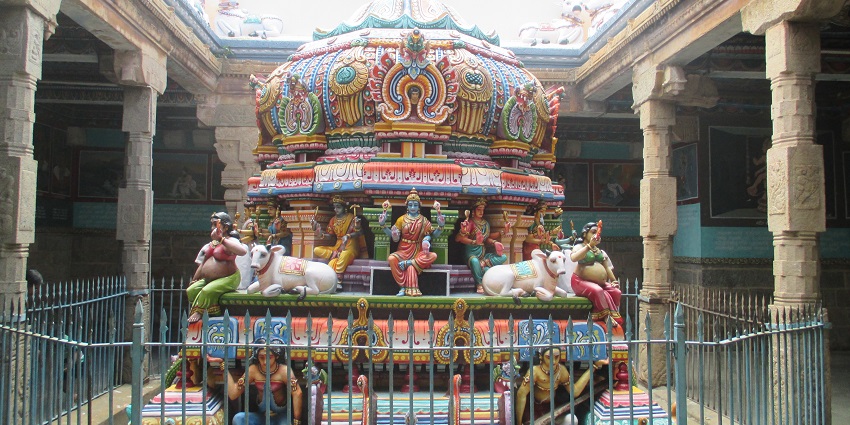 A stunning view of the Thayumanavar Temple, a prominent Shiva temple in Trichy.