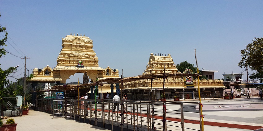 A statue of Bhadrakali Amman, a Hindu goddess, in one of the holy temples in Coimbatore.
