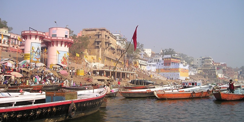 A detailed view of The Descent Of The Ganges rock carving, another top place.