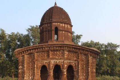 Explore the top things to do in Bishnupur for an unforgettable vacation in West Bengal.