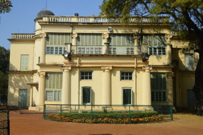 Explore the famous Santiniketan Griha which is one of the 10 things to do in Bolpur.