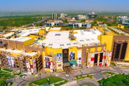 An image of the DLF Mall of India, one of the places to visit in Noida, Uttar Pradesh.