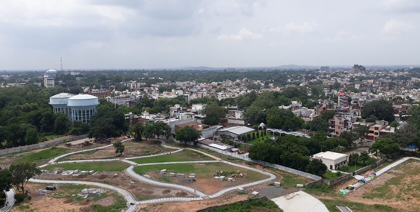 A beautiful bird's-eye view of Jhansi from the Fort, taking its grandeur to a new level.