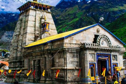 Things to do in Kedarnath include trekking and breathtaking Himalayan landscapes