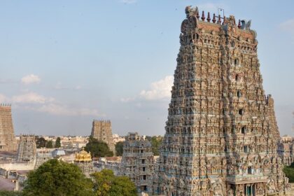 The exterior of the Meenakshi Amman Temple in Madurai showcases its colorful gopuram.