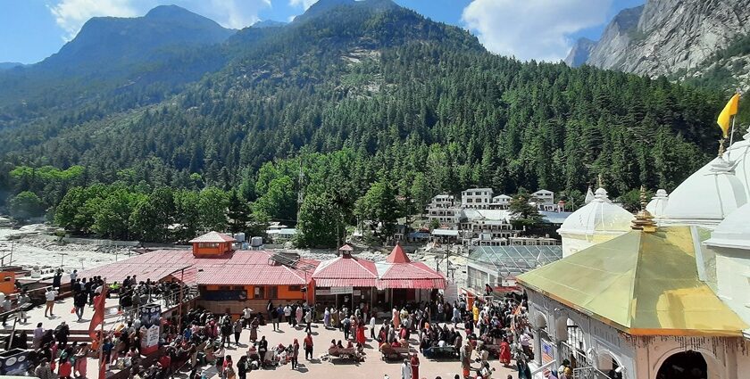 A guide for multiple things to do in Uttarkashi.