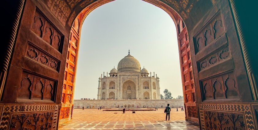 An image of the Taj Mahal in Agra is huge with rounded and scenic pointed roofs.