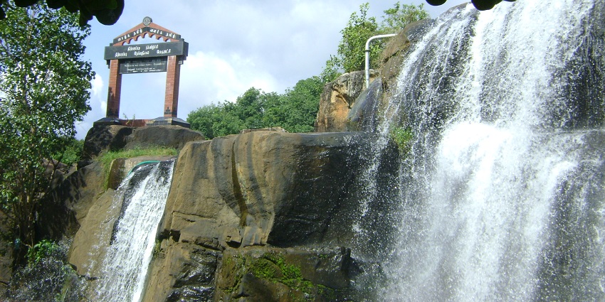 An image of Thirparappu waterfalls, a scenic site, perfect for photography and relaxation.