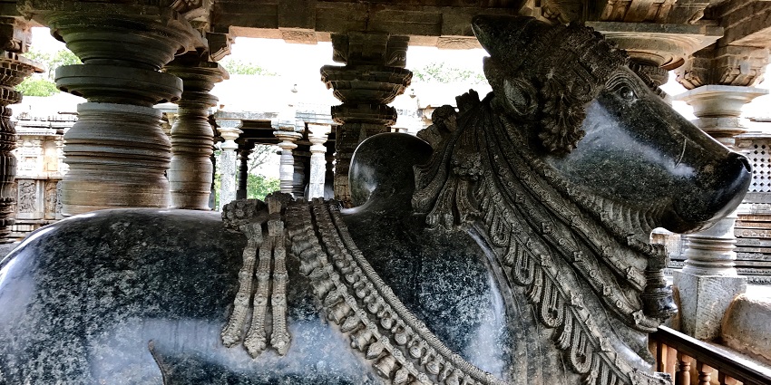 A 12th-century Nandi in a Thirumanancheri temple for travellers